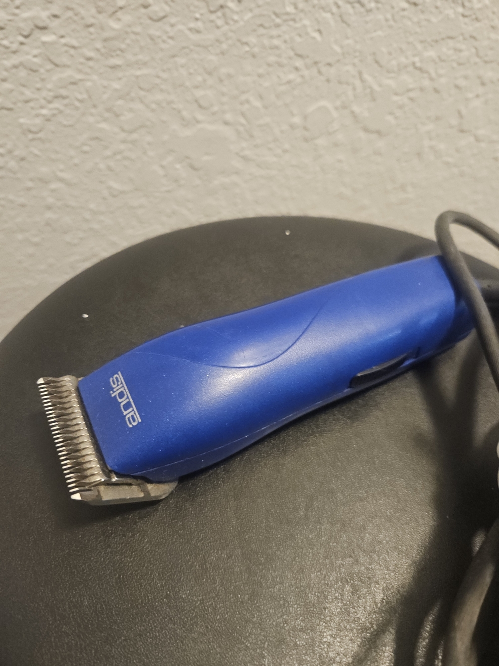 Andis Blue MBG-2 Easy Clip Pet Grooming Clippers